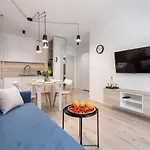 Seaside 4 Pory Roku 아파트