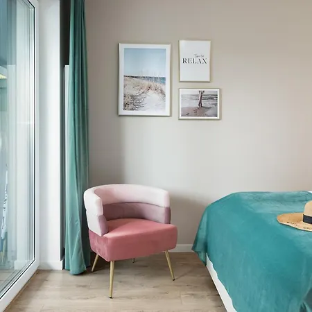 Seaside 4 Pory Roku Apartment