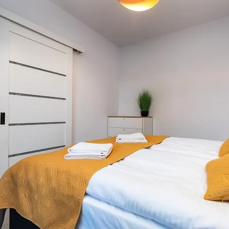 Seaside 4 Pory Roku アパート