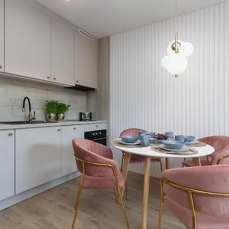 Seaside 4 Pory Roku アパート コウォブジェク