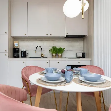 Seaside 4 Pory Roku アパート コウォブジェク